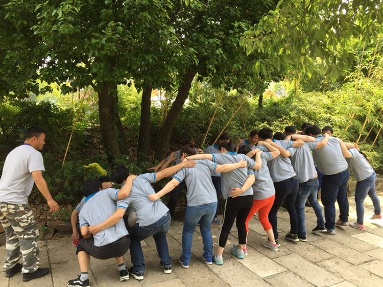 410700411770335618 410700411770335618